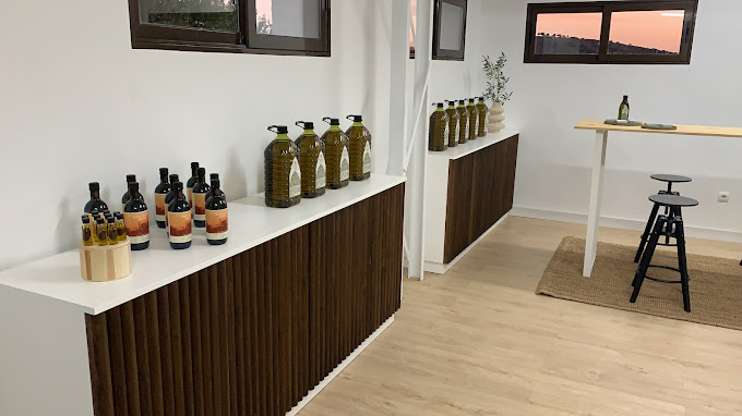 Tienda de aceite de oliva en Baños de la Encina